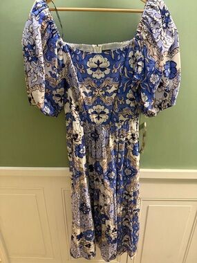 Vince Camuto Blue and Cream Floral Puff-Sleeve Midi Dress
